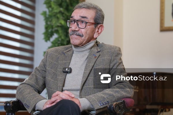 Azərbaycan Dövlət Akademik Rus Dram Teatrının aktyoru, Xalq artisti Məbud Məhərrəmov