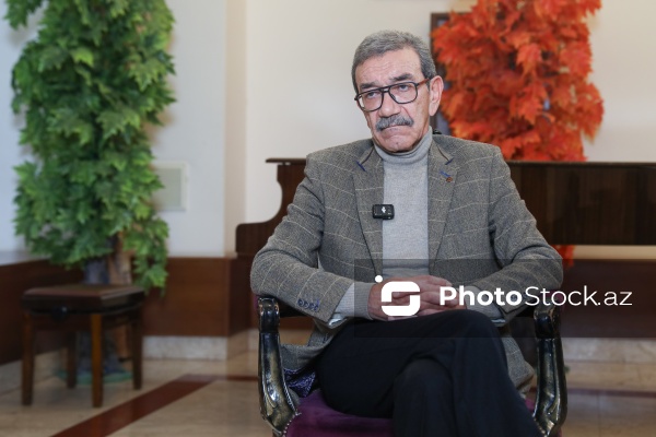 Azərbaycan Dövlət Akademik Rus Dram Teatrının aktyoru, Xalq artisti Məbud Məhərrəmov