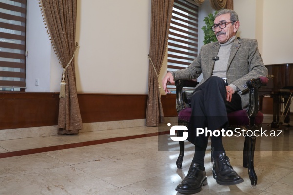 Azərbaycan Dövlət Akademik Rus Dram Teatrının aktyoru, Xalq artisti Məbud Məhərrəmov