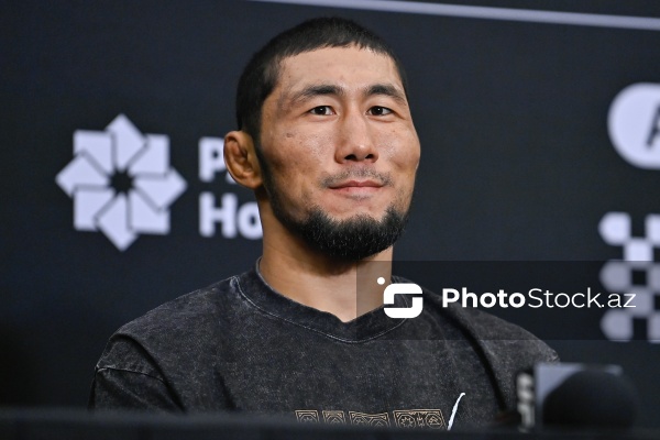 UFC iştirakçılarının Bakıda baş tutan mətbuat konfransı