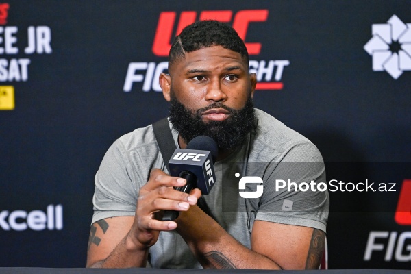 UFC iştirakçılarının Bakıda baş tutan mətbuat konfransı