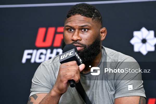 UFC iştirakçılarının Bakıda baş tutan mətbuat konfransı