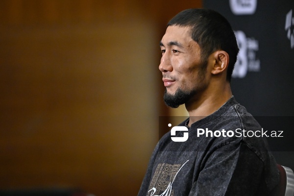 UFC iştirakçılarının Bakıda baş tutan mətbuat konfransı
