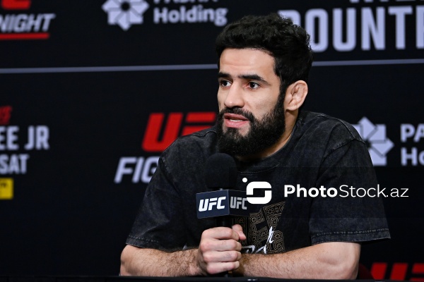 UFC iştirakçılarının Bakıda baş tutan mətbuat konfransı