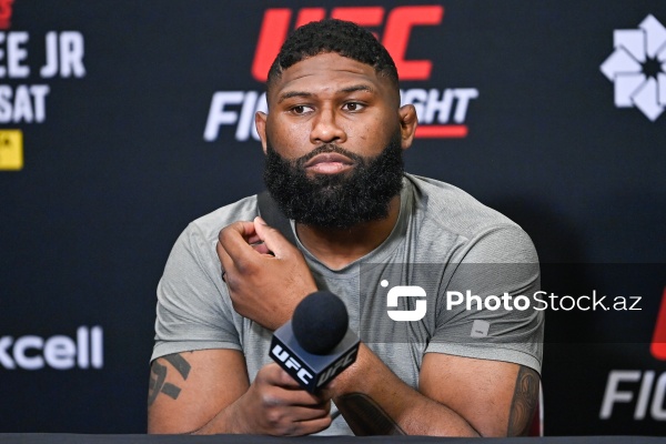 UFC iştirakçılarının Bakıda baş tutan mətbuat konfransı