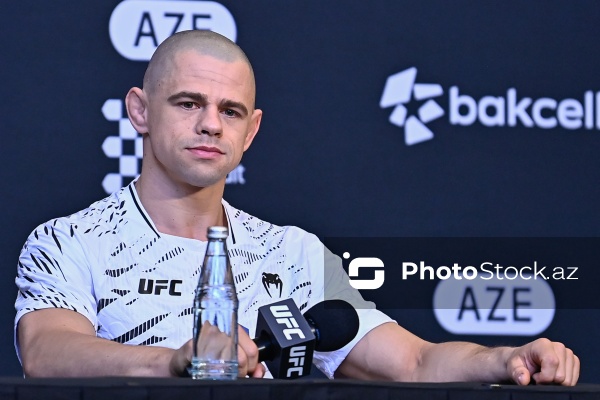 UFC iştirakçılarının Bakıda baş tutan mətbuat konfransı