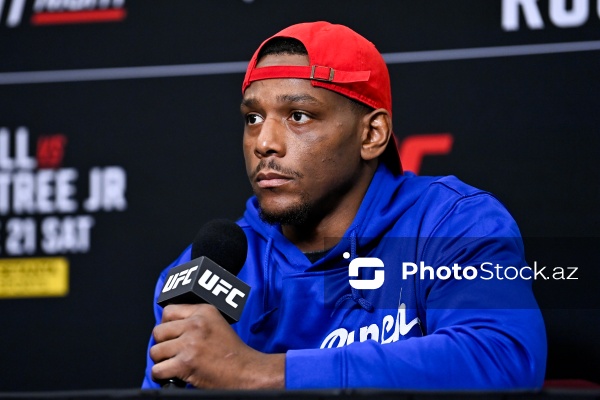 UFC iştirakçılarının Bakıda baş tutan mətbuat konfransı