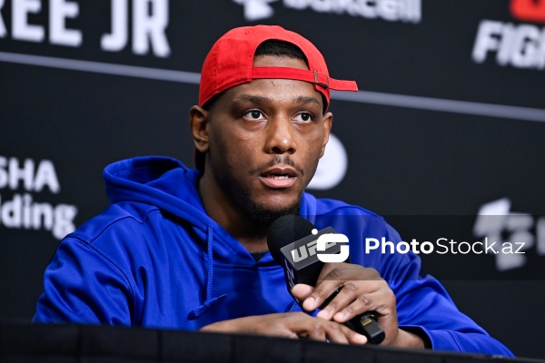 UFC iştirakçılarının Bakıda baş tutan mətbuat konfransı