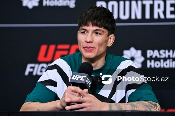 UFC iştirakçılarının Bakıda baş tutan mətbuat konfransı