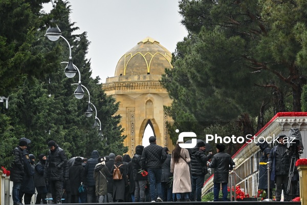 Qanlı 20 Yanvar faciəsindən 36 il ötür: Azərbaycan xalqı şəhidlərinin xatirəsini yad edir