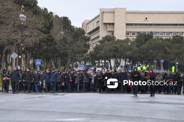 Qanlı 20 Yanvar faciəsindən 36 il ötür: Azərbaycan xalqı şəhidlərinin xatirəsini yad edir