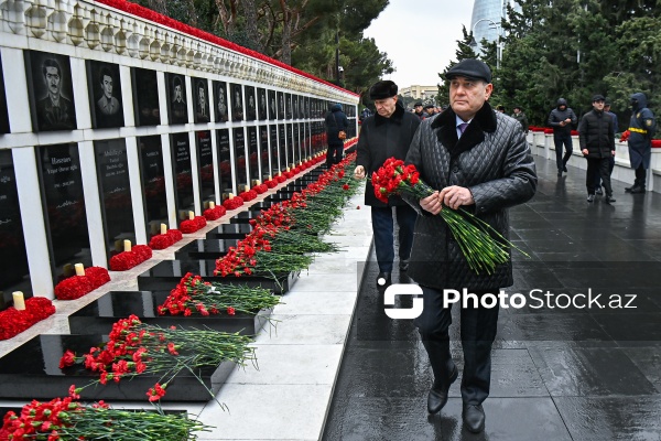 Tahir Budaqov - Şəhidlər xiyabanında