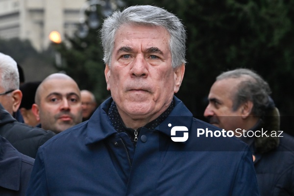 Ziyafət Əsgərov - Şəhidlər Xiyabanında