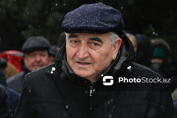 Məzahir Pənahov - Şəhidlər xiyabanında