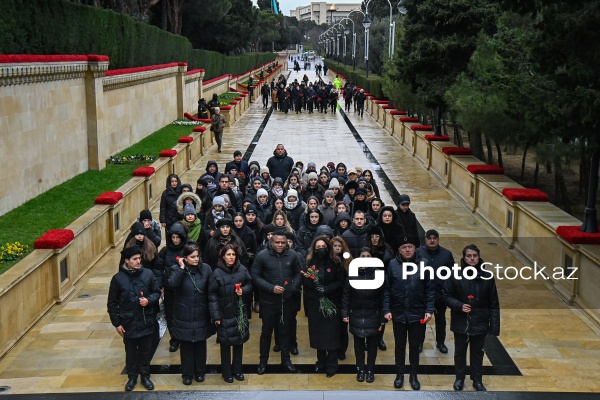 Qanlı 20 Yanvar faciəsindən 36 il ötür: Azərbaycan xalqı şəhidlərinin xatirəsini yad edir