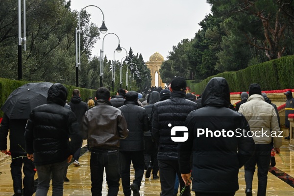 Qanlı 20 Yanvar faciəsindən 36 il ötür: Azərbaycan xalqı şəhidlərinin xatirəsini yad edir