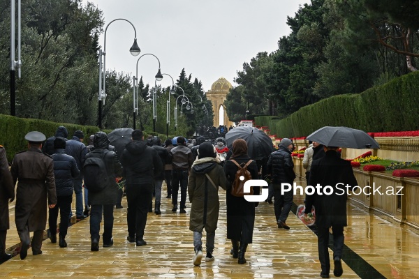 Qanlı 20 Yanvar faciəsindən 36 il ötür: Azərbaycan xalqı şəhidlərinin xatirəsini yad edir
