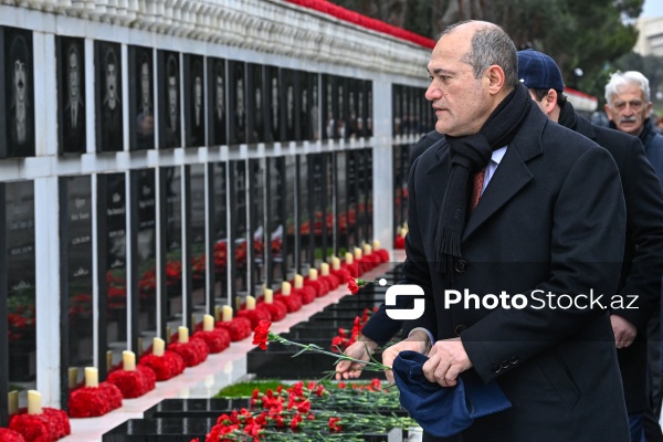 Razi Nurullayev - Şəhidlər xiyabanında