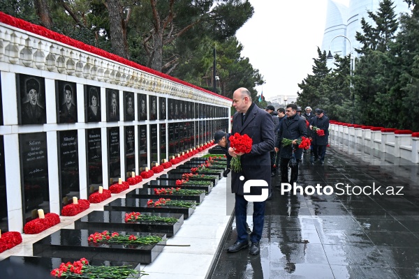 Qanlı 20 Yanvar faciəsindən 36 il ötür: Azərbaycan xalqı şəhidlərinin xatirəsini yad edir