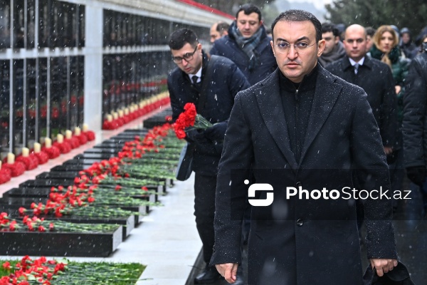 Ülvi Mehdiyev - Şəhidlər xiyabanında