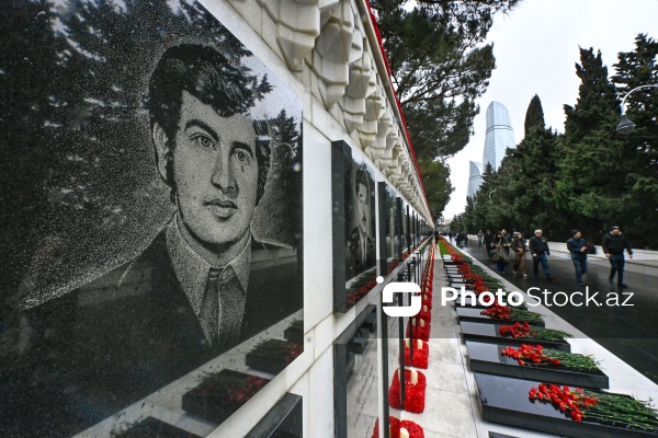 Qanlı 20 Yanvar faciəsindən 36 il ötür: Azərbaycan xalqı şəhidlərinin xatirəsini yad edir