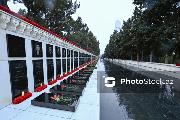 Qanlı 20 Yanvar faciəsindən 36 il ötür: Azərbaycan xalqı şəhidlərinin xatirəsini yad edir