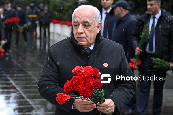 Qanlı 20 Yanvar faciəsindən 36 il ötür: Azərbaycan xalqı şəhidlərinin xatirəsini yad edir