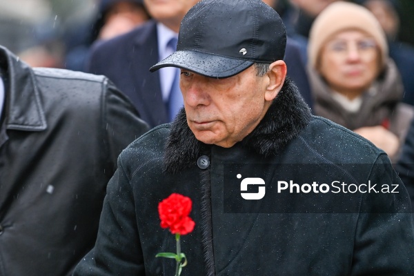 Yaqub Eyyubov - Şəhidlər xiyabanında