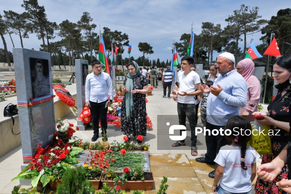 Azərbaycan xalqı qəhrəmanlarını anır