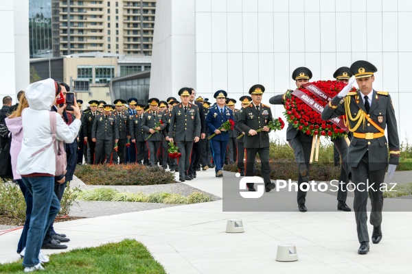 27 Sentyabr - Anım Günü ilə əlaqədar Zəfər parkına ziyarət