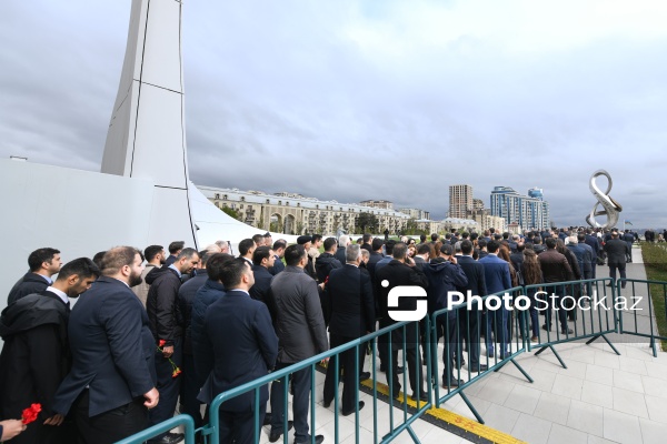 27 Sentyabr - Anım Günü ilə əlaqədar Zəfər parkına ziyarət