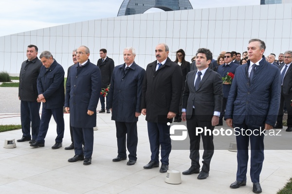 27 Sentyabr - Anım Günü ilə əlaqədar Zəfər parkına ziyarət