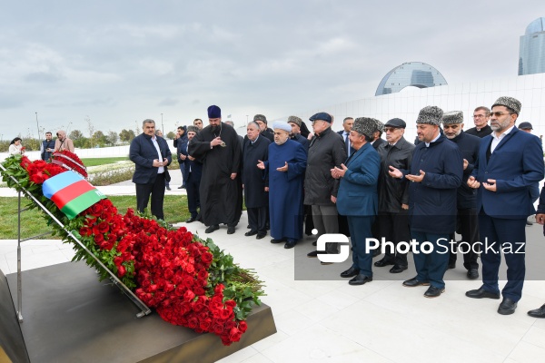 27 Sentyabr - Anım Günü ilə əlaqədar Zəfər parkına ziyarət