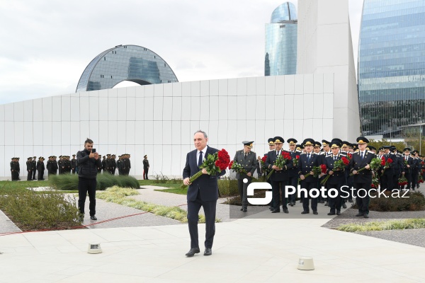 27 Sentyabr - Anım Günü ilə əlaqədar Zəfər parkına ziyarət