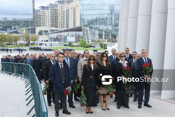 27 Sentyabr - Anım Günü ilə əlaqədar Zəfər parkına ziyarət