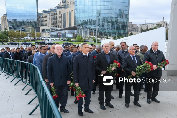 27 Sentyabr - Anım Günü ilə əlaqədar Zəfər parkına ziyarət