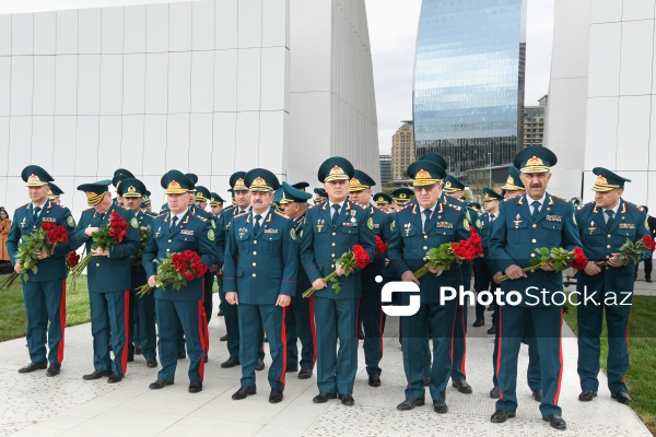 27 Sentyabr - Anım Günü ilə əlaqədar Zəfər parkına ziyarət