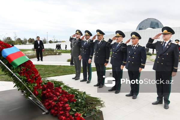 27 Sentyabr - Anım Günü ilə əlaqədar Zəfər parkına ziyarət