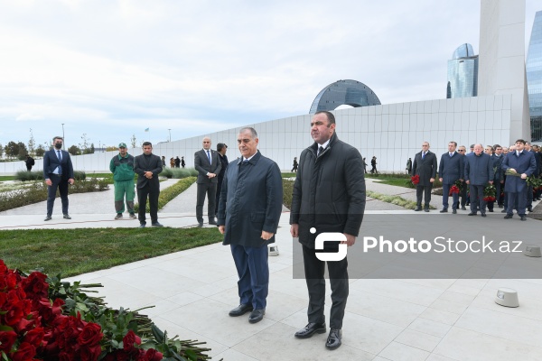 27 Sentyabr - Anım Günü ilə əlaqədar Zəfər parkına ziyarət