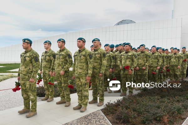 27 Sentyabr - Anım Günü ilə əlaqədar Zəfər parkına ziyarət