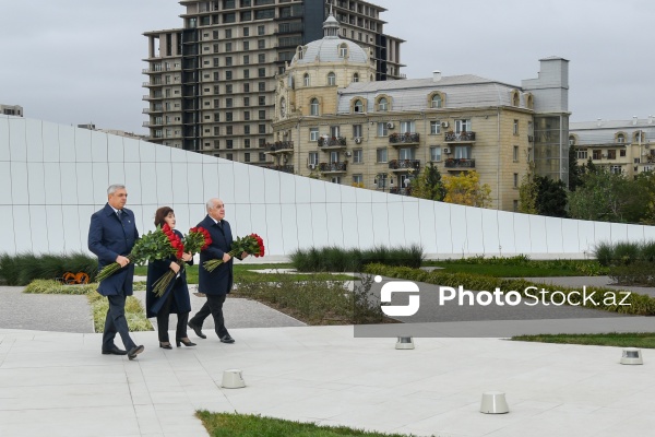 27 Sentyabr - Anım Günü ilə əlaqədar Zəfər parkına ziyarət