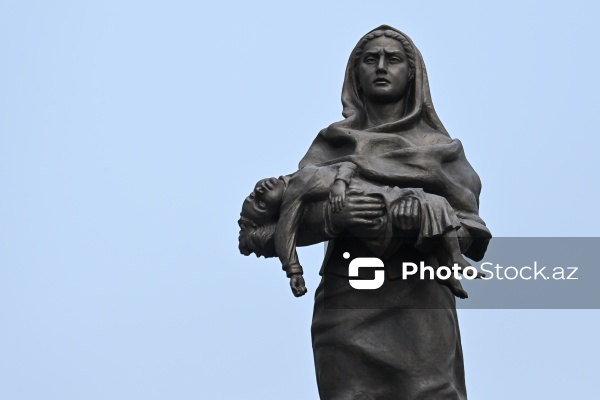 "Ana harayı" abidəsi