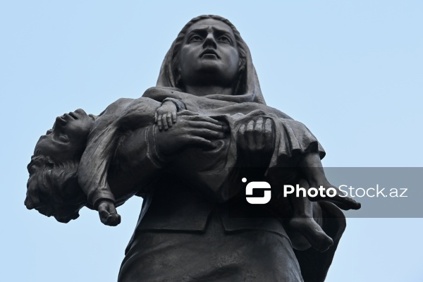 "Ana harayı" abidəsi