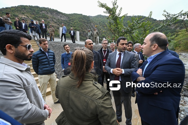 Diplomatik korpusun üzvləri Kəlbəcərdə yerləşən “Yuxarı Vəng” Su Elektrik Stansiyası ilə tanış olublar