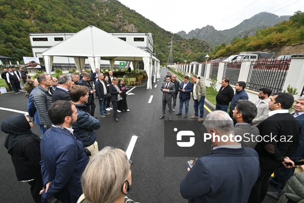 Diplomatik korpusun üzvləri Kəlbəcərdə yerləşən “Yuxarı Vəng” Su Elektrik Stansiyası ilə tanış olublar