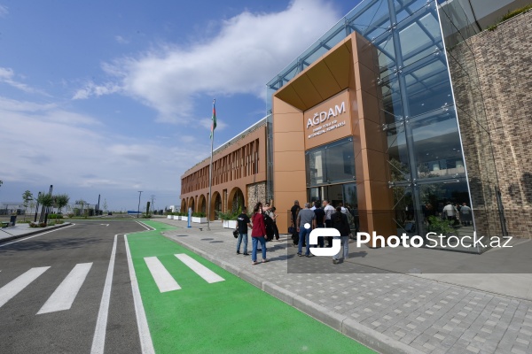 Azərbaycanda akkreditə olunmuş diplomatlar Ağdamdan Bakıya sürət qatarı ilə qayıdırlar