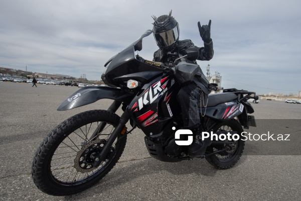 Motosikletçi qadınlar: Evelin Mustafa Abbasova və Natəvan Xanməmmədli