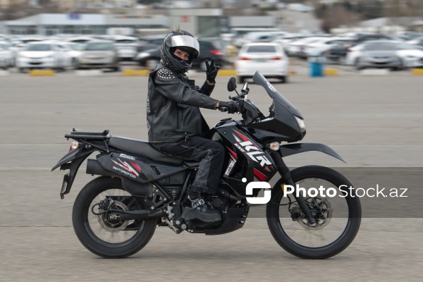 Evelin Mustafa Abbasova - Qadın motosiklet klubunun prezidenti