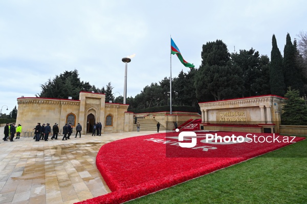 Xarici diplomatların Şəhidlər xiyabanını ziyarəti