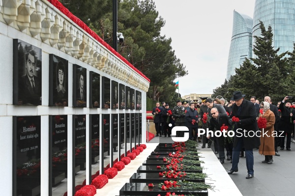 Xarici diplomatların Şəhidlər xiyabanını ziyarəti